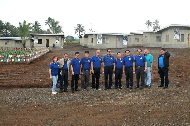 Tsinoy business group turns over Marawi houses