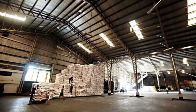 Duterte stands by Cabinet men in NFA supply mess