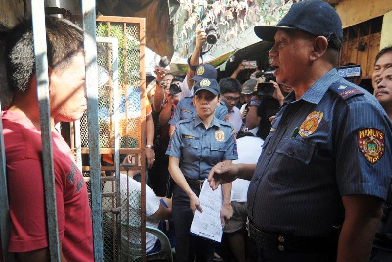 Pangilinan tells cops: Loitering no longer a criminal offense