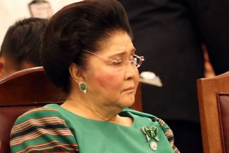 Sandiganbayan defers Imelda Marcos' arrest warrant