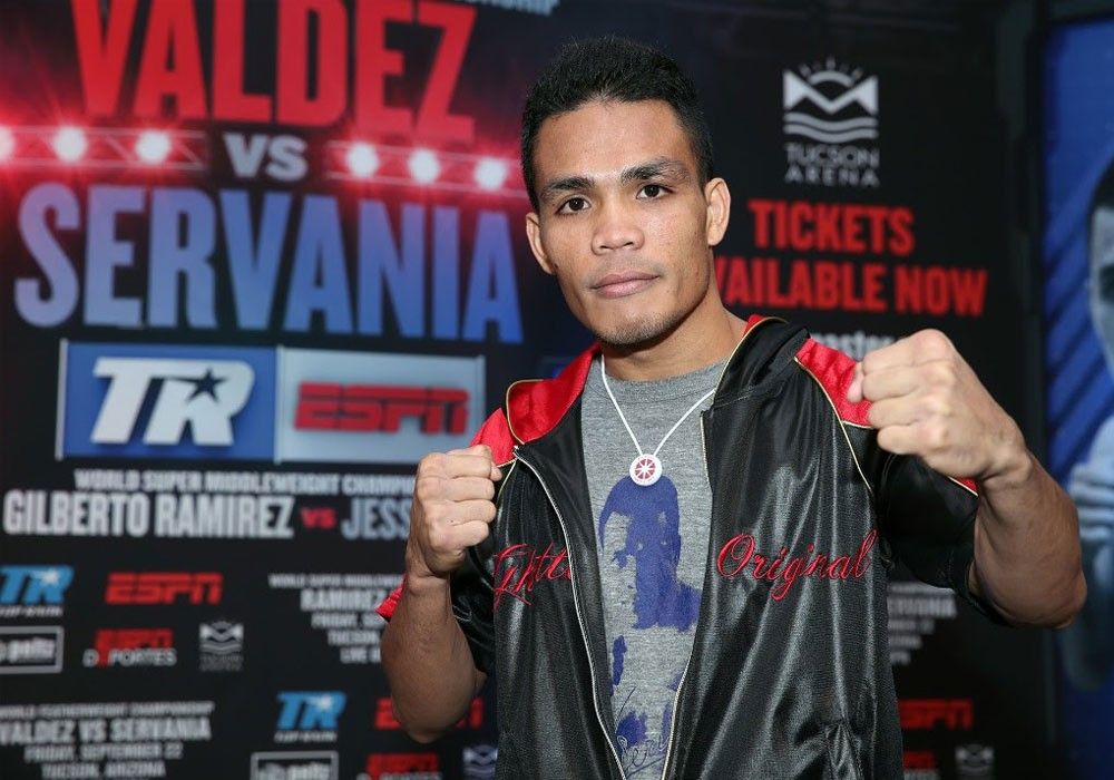 Filipino boxer Servania inks multi-year deal with Top Rank