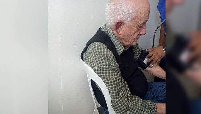 BI: Elderly Australian prof has yet to board flight due to health concerns