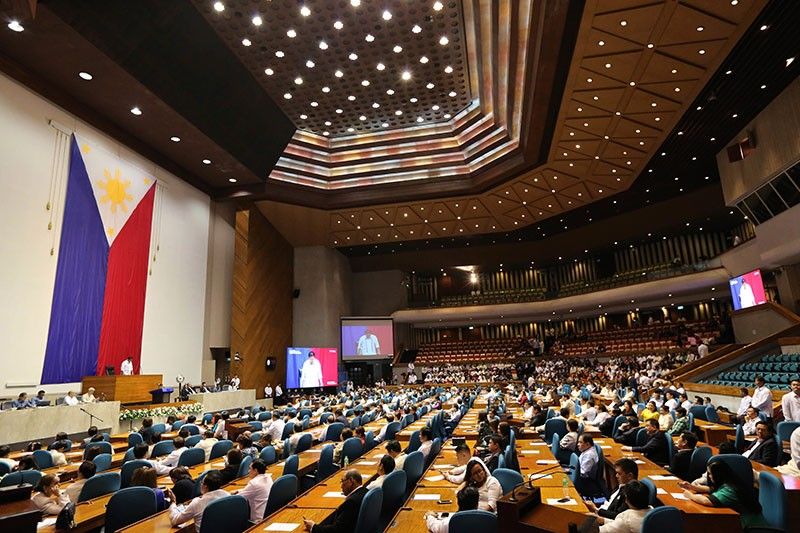 LP solons form House minority bloc under Arroyo leadership