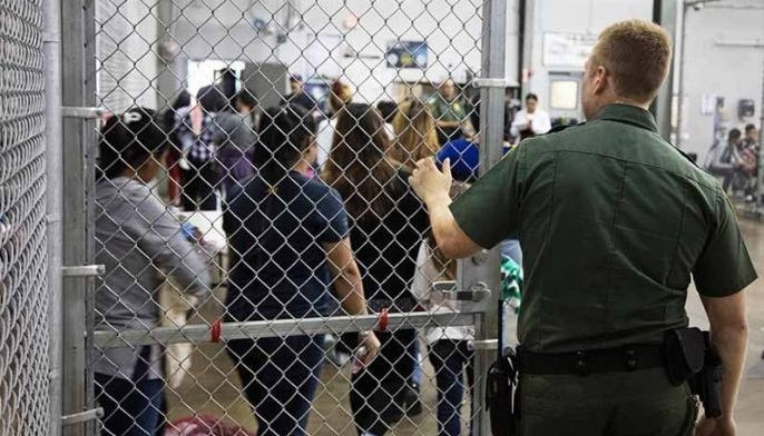 Trump administration moves to detain migrant families longer