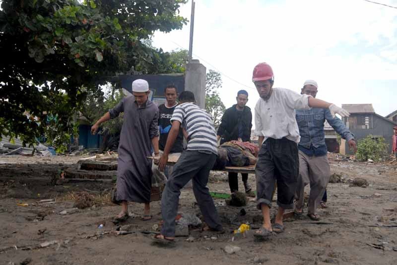 Death toll in Indonesia quake-tsunami reaches 420: state media
