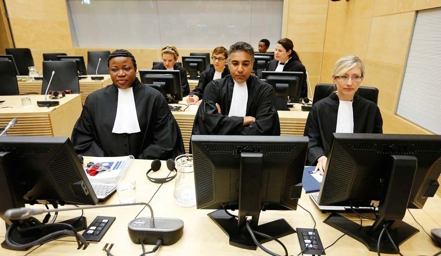 ICC prosecutor issues warning vs killings in Philippines