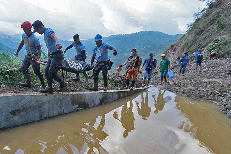 Duterte gives P45,000 to families of Cordillera landslide victims