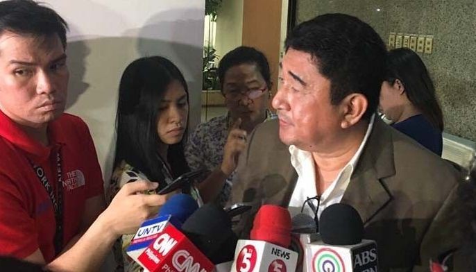 Villarin says Labor Usec Paras tried to steal his phone