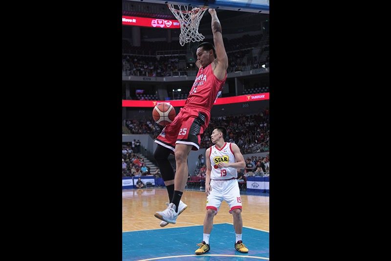 Hotshots naka-2 na sa Ginebra