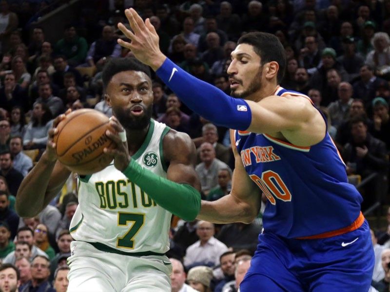 Celtics breeze through Knicks, 128-100