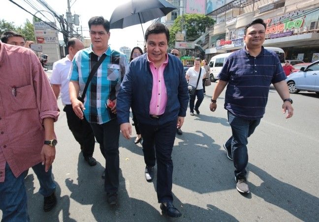 Jinggoy seeks courtâ��s nod for Singapore trip