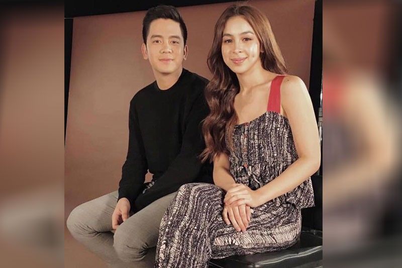 Joshlia, sa kanya-kanyang pamilya sa pasko