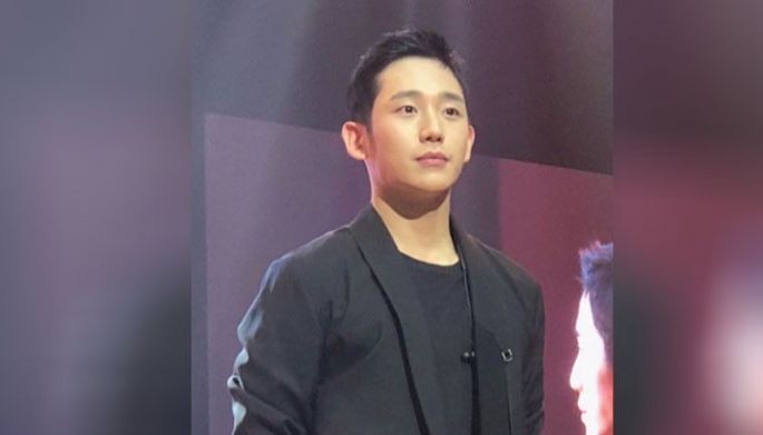 Korean actor na si Jung Hae-In nagpakita ng kabaitan, dinumog ng mga pinoy
