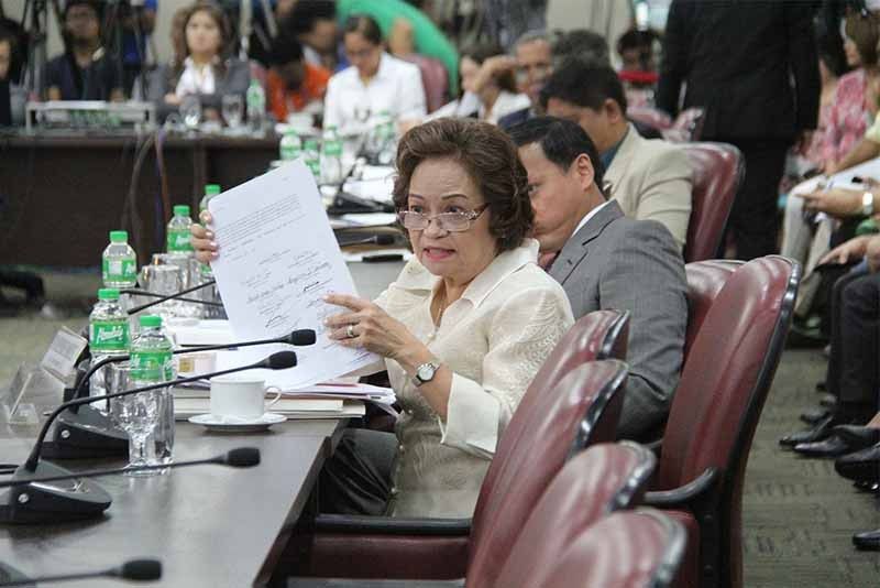 Calida: No quo warranto against Justice De Castro