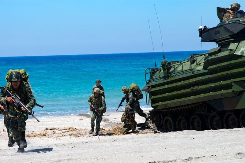 IN PHOTOS: Philippines, US troops hold amphibious landing exercise for ...