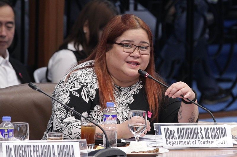 Duterte appoints Kat de Castro to state-run IBC-13