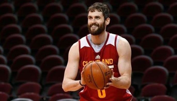 Love pumirma  na sa Cavs