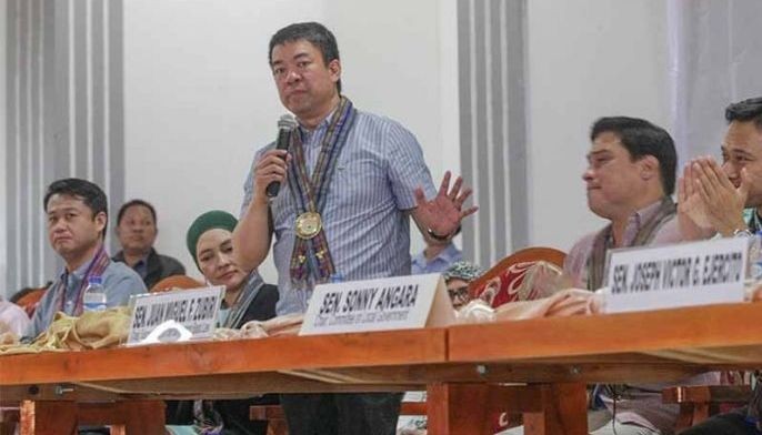 Koko Pimentel to De Lima: Stop politicizing 'purely legal' case
