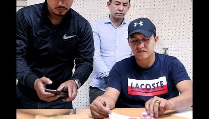 Korean-American held for selling party drugs