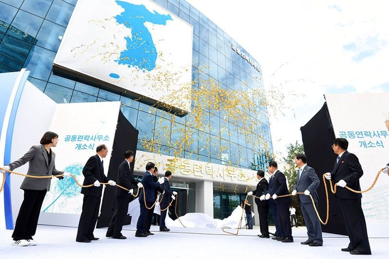 Koreas open 1st liaison office for better communication