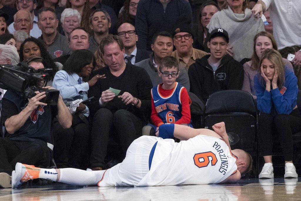 Knicks hopes on hold after Kristaps Porzingis tears ACL