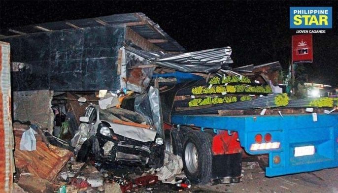 6 killed, 14 hurt in multiple-vehicle crash in Laguna