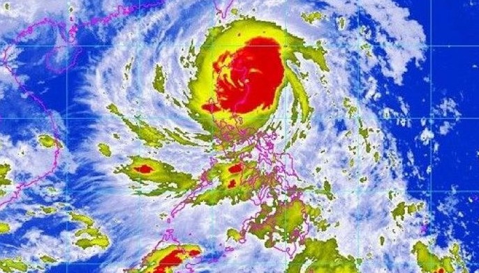 'Lawin' maintains strength, makes landfall over Cagayan