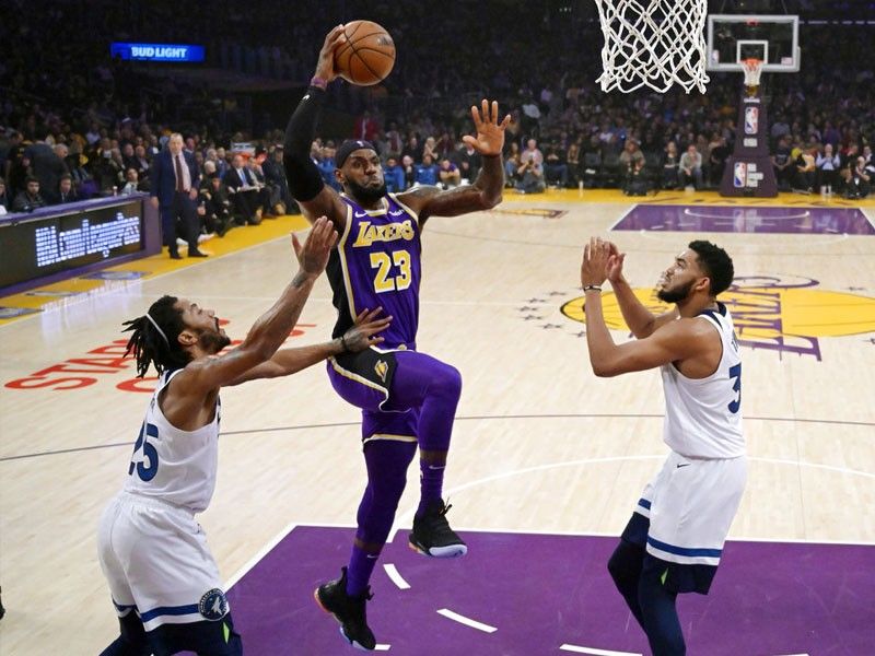 LeBron powers Lakers past Wolves
