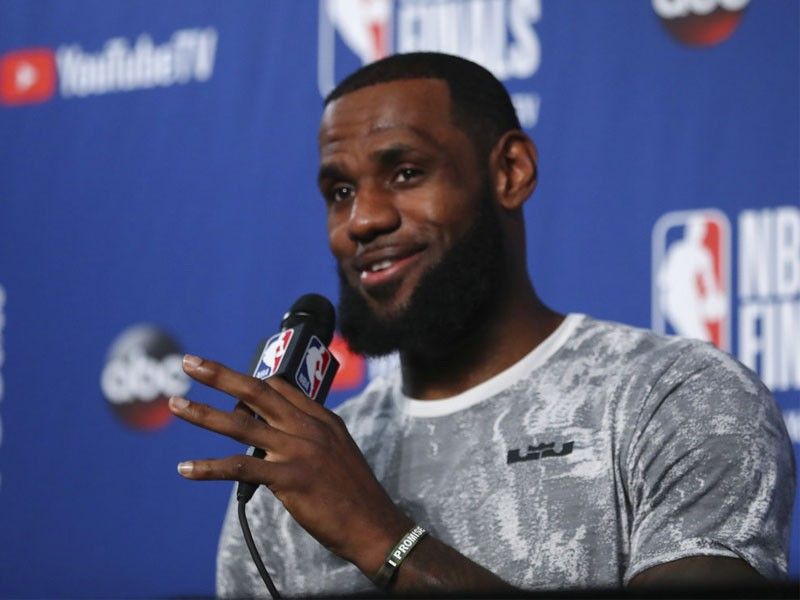 Facing Finals sweep, LeBron praises 'stacked' Warriors
