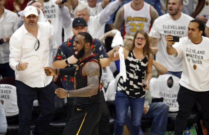 LeBron, back in Boston, for another Cavs farewell
