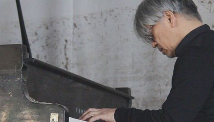 Ryuichi Sakamoto and his drowned piano