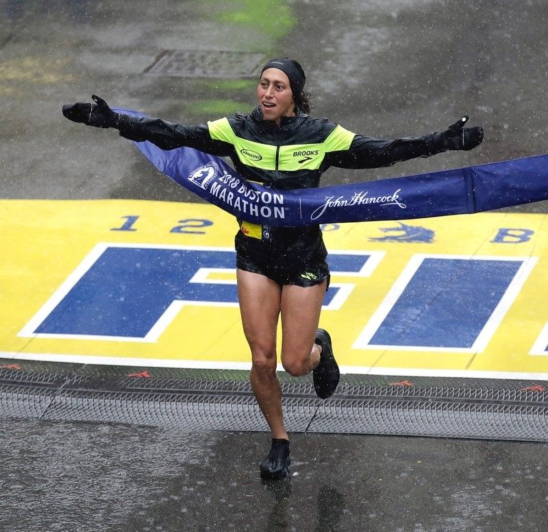 Linden wins Boston Marathon, 1st US woman since 1985