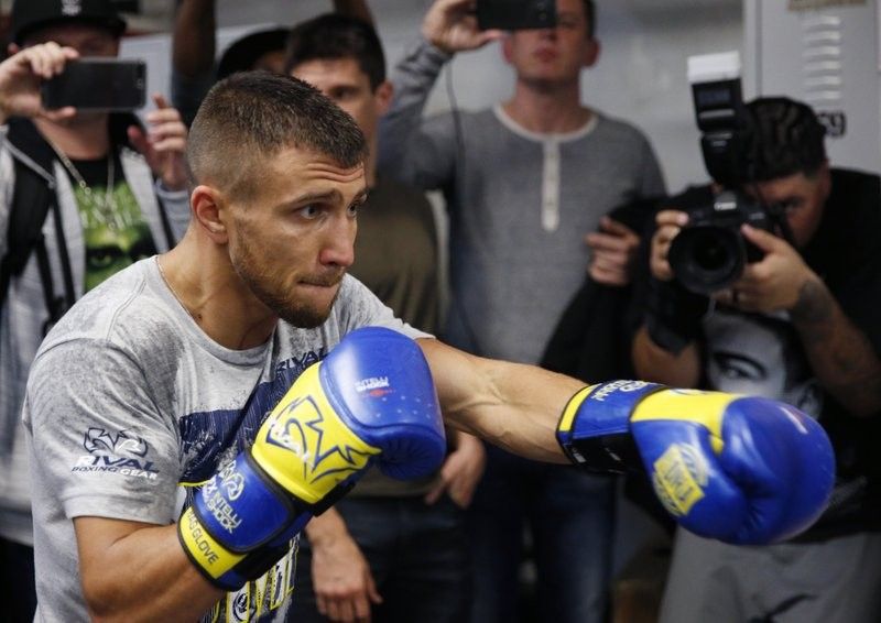 Moving up: Lomachenko fights Linares in search of 3rd title