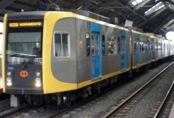 LRT-1 train stalls in Quezon City