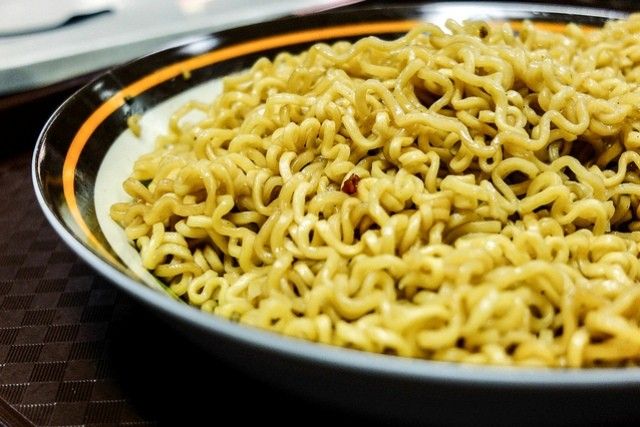 19 naratay sa kinaing noodles