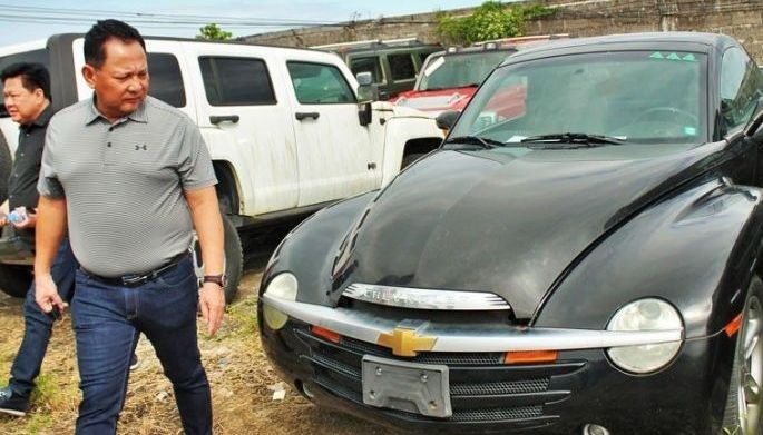 P297-M luxury cars winasak ni Duterte
