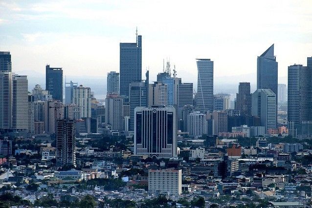 Fitch keeps Philippinesâ�� investment grade but flags overheating risks