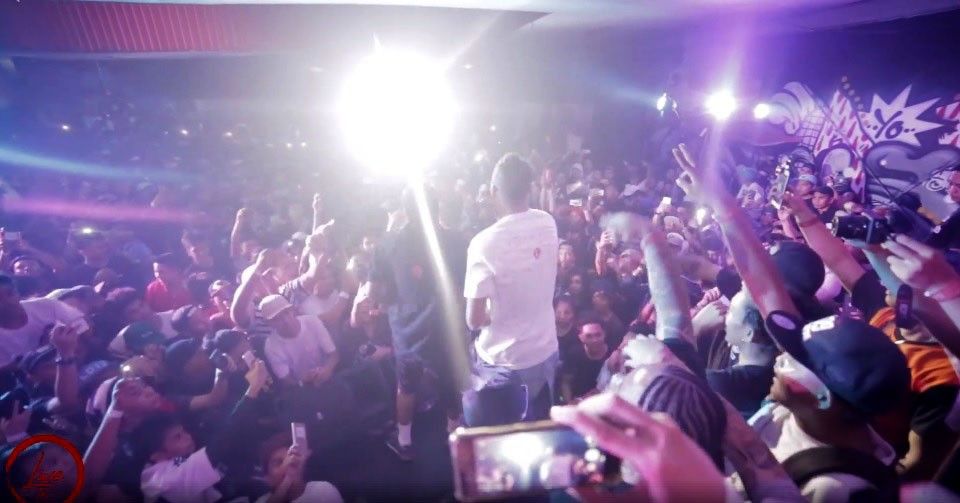 Hype Beast: Abueva pumps up crowd in rapperâ��s performance