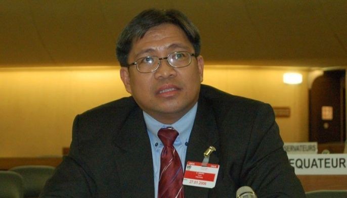 Dahil sa mga foreign trips: Marina chief sinibak ni Duterte