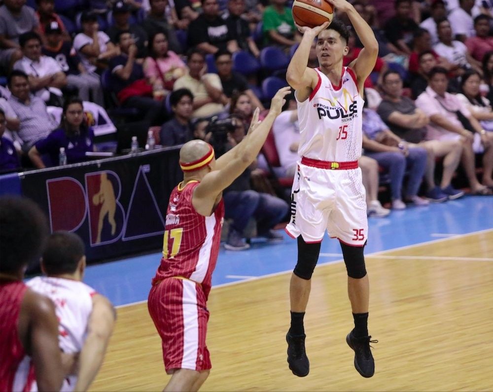 Phoenix outlasts Ginebra in double overtime