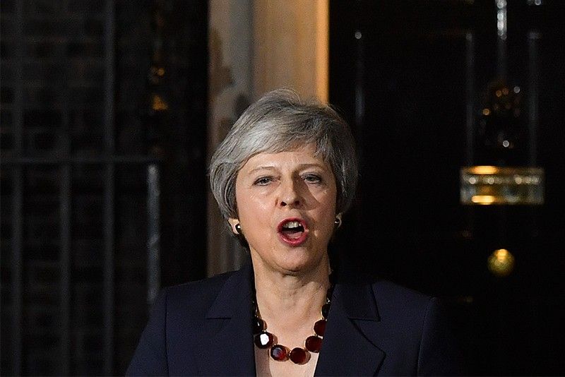 UK's May wins cabinet backing for Brexit deal