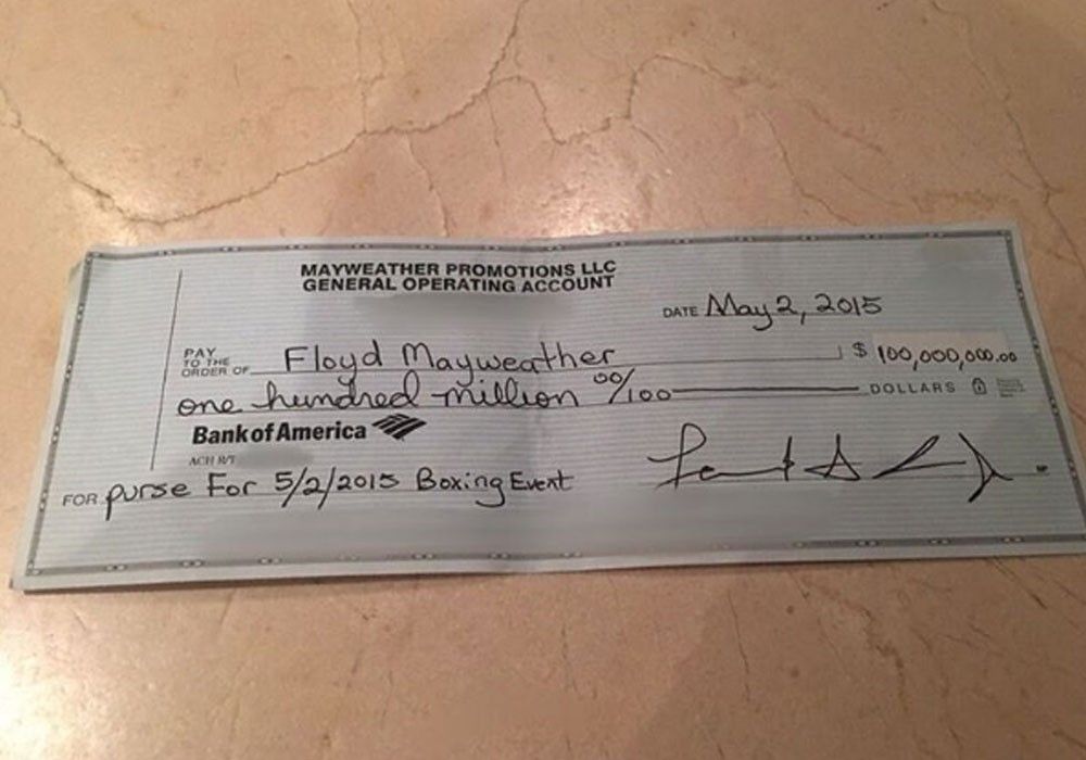 LOOK: Mayweather again flaunts $100M check from Pacquiao fight