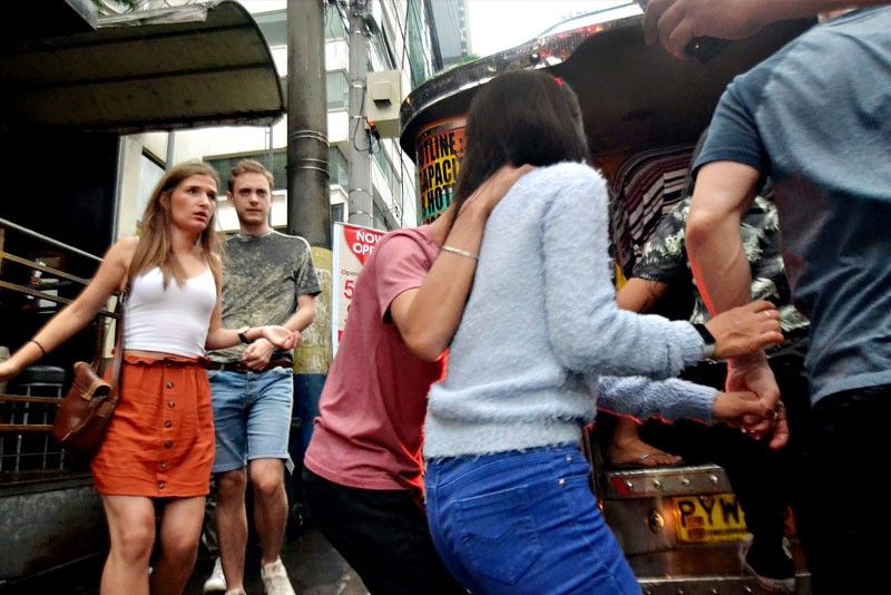 57 foreigners, 66 Pinoys held in Makati drug sting