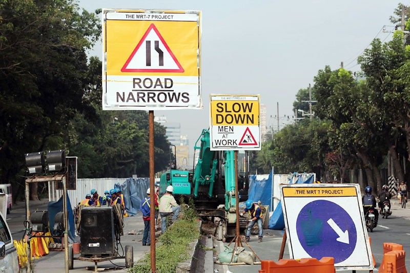 Criticisms rain on DPWH road project