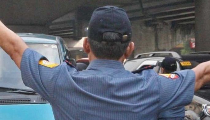 Parak, timbog sa nakaw na sasakyan at di-lisensiyadong baril