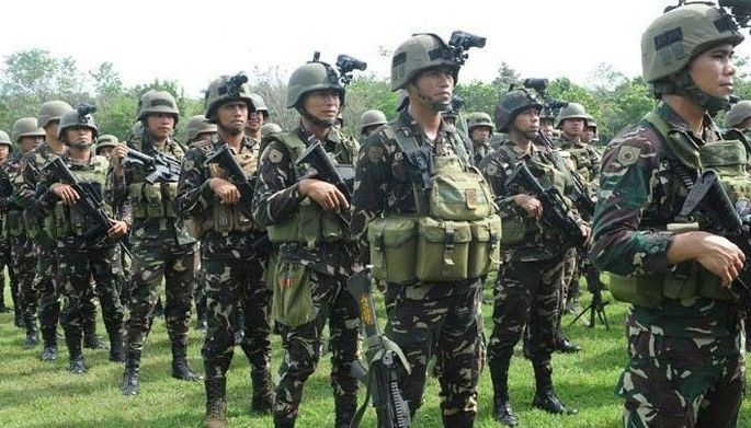 Mga sundalo sa kadalanan makatabang