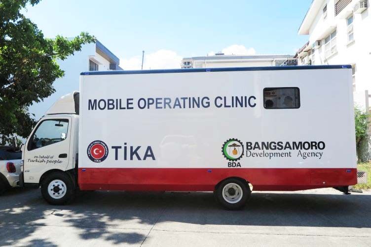 Turkish gov't donates mobile clinic to MILF