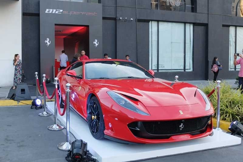 Ferrariâ��s 812 Superfast prances into Manila