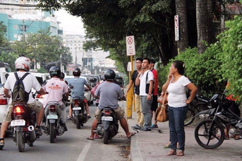 OsmeÃ±a to ask SC to let Cebu City regulate motorcycles-for-hire