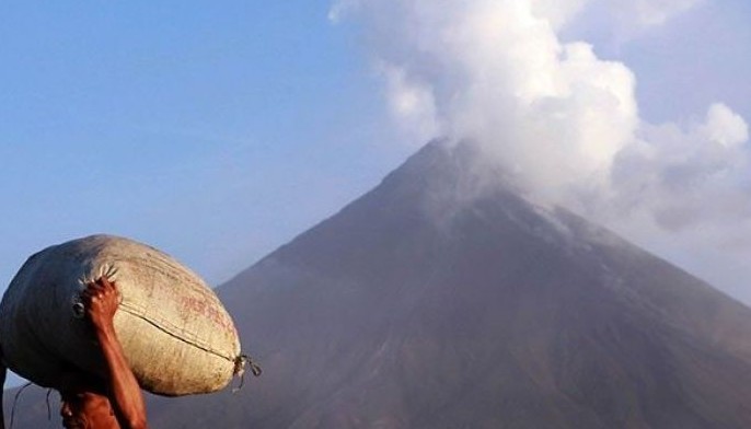 SSS offers emergency loans to Mayon victims